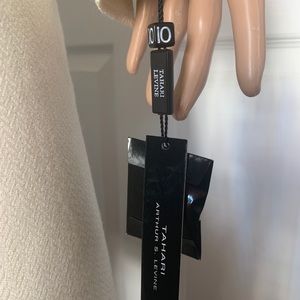 Tahari Sophisticated Two-Piece Cream Skirt Suit 10